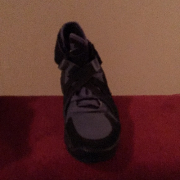 Shoes - Picture 4 of 4